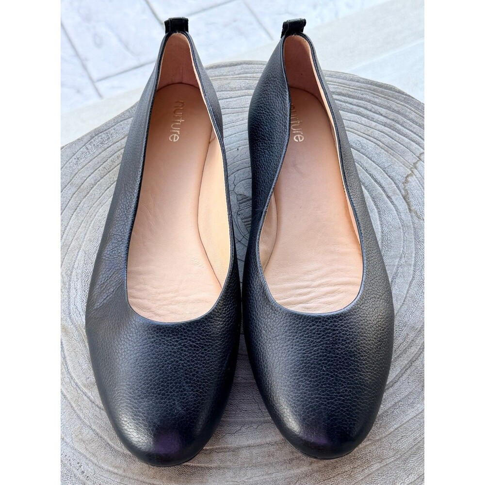 Nurture Black Pebbled Leather Round Toe Women's Flats SZ 11